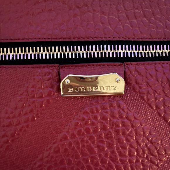 Red Burberry snakeskin crossbody. Large size. - Picture 2 of 6